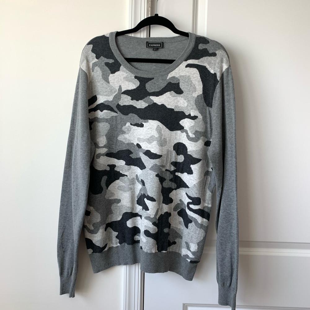 EXPRESS Men’s Gray Camo Crewneck Sweater SZ L